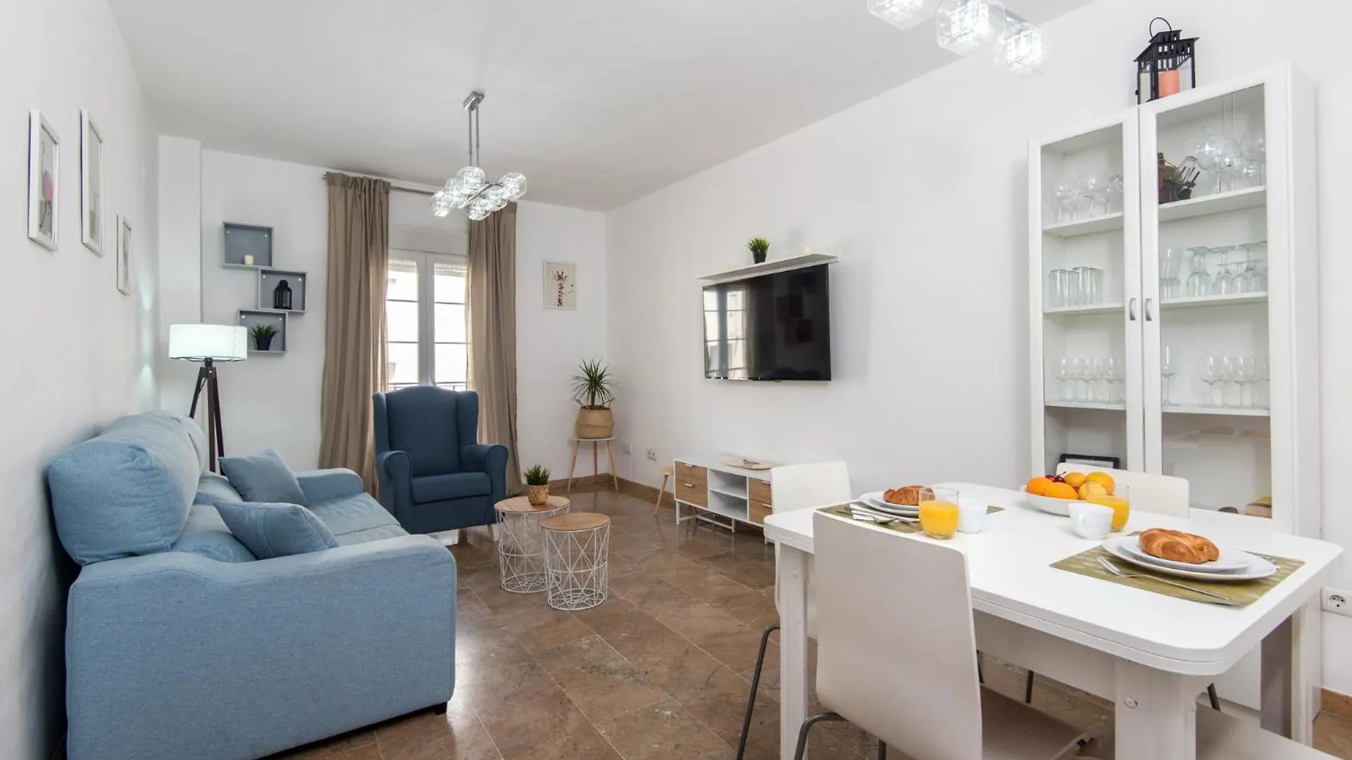 New Capuchinos 2Bed & 2Bath Apartment With Parking 말라가
