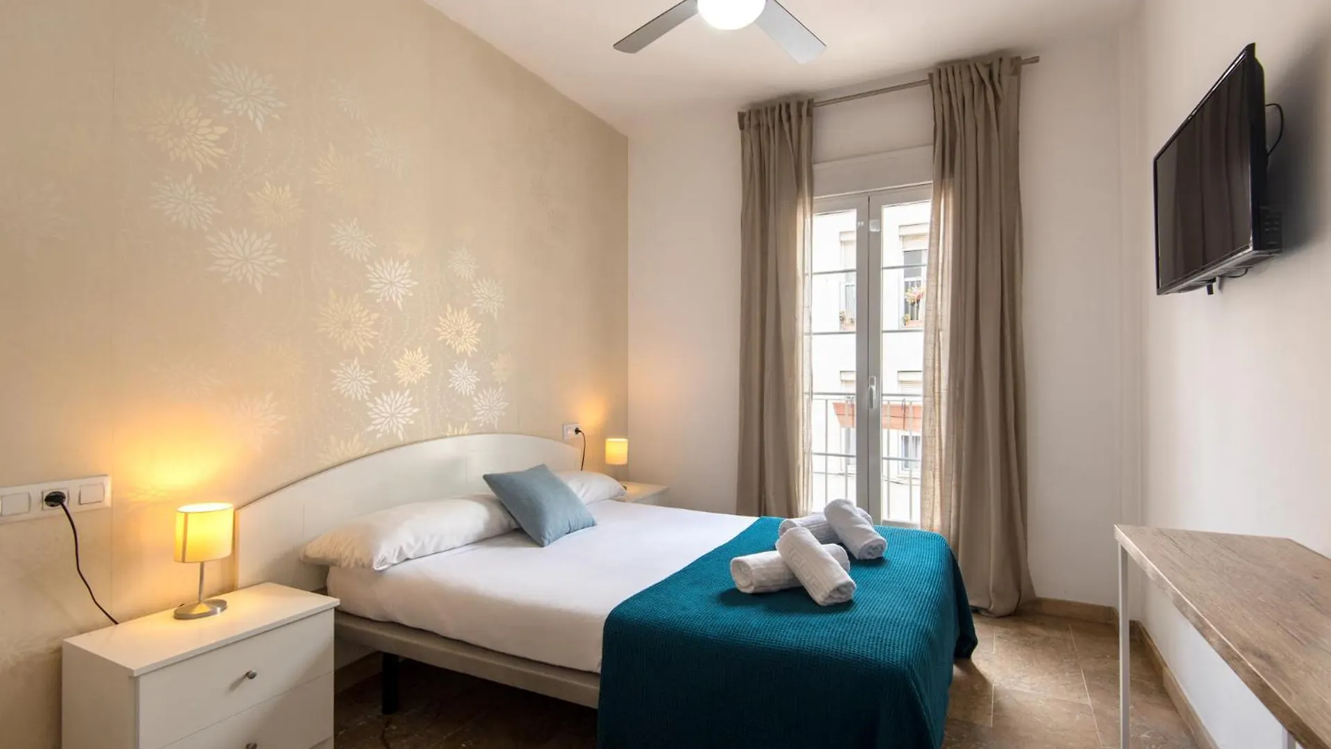 New Capuchinos 2Bed & 2Bath Apartment With Parking 말라가 0*,  스페인